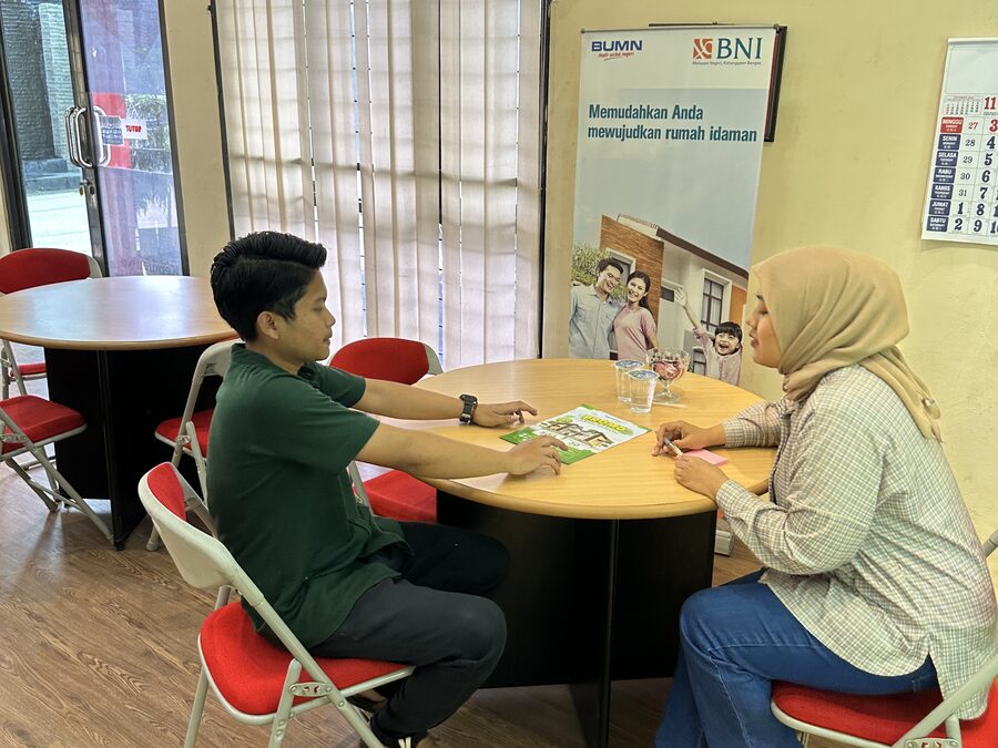Konsultasi tim marketing Kepuren Residence